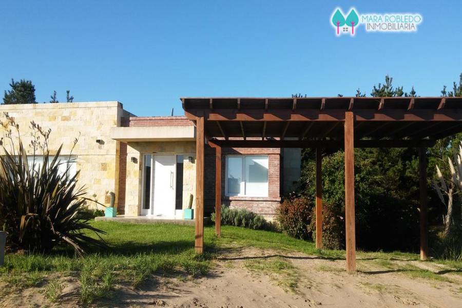 Costa Esmeralda,Buenos Aires,Argentina,4 Bedrooms Bedrooms,3 BathroomsBathrooms,Casas,1154
