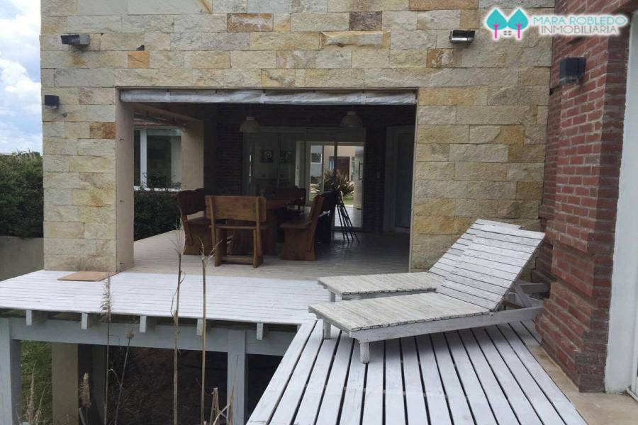 Costa Esmeralda,Buenos Aires,Argentina,4 Bedrooms Bedrooms,3 BathroomsBathrooms,Casas,1154