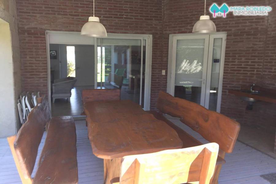 Costa Esmeralda,Buenos Aires,Argentina,4 Bedrooms Bedrooms,3 BathroomsBathrooms,Casas,1154